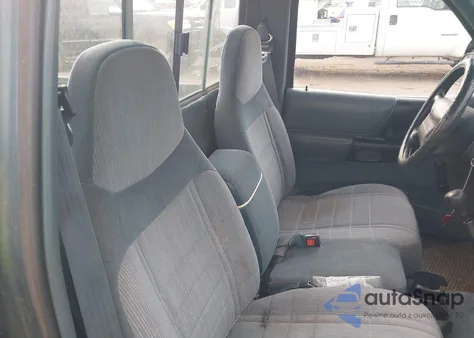 1996 Ford Ranger z USA, uszkodzony, nr VIN 1FTCR10AXTUD83010